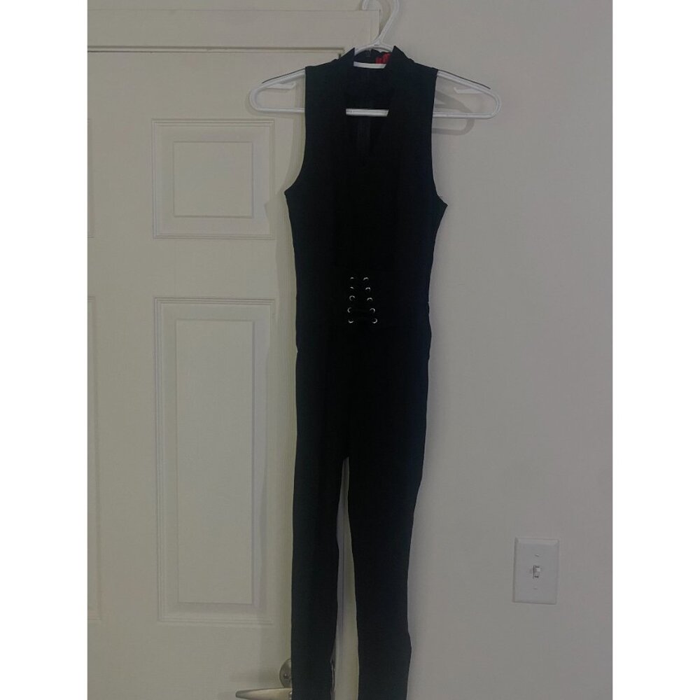 🔥 Hot Kiss Black Sleeveless Jumpsuit with Corset Waist – Sleek & Chic
